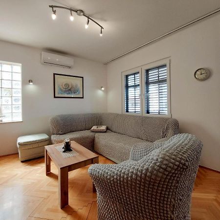 Apartment Neda 普纳特 外观 照片
