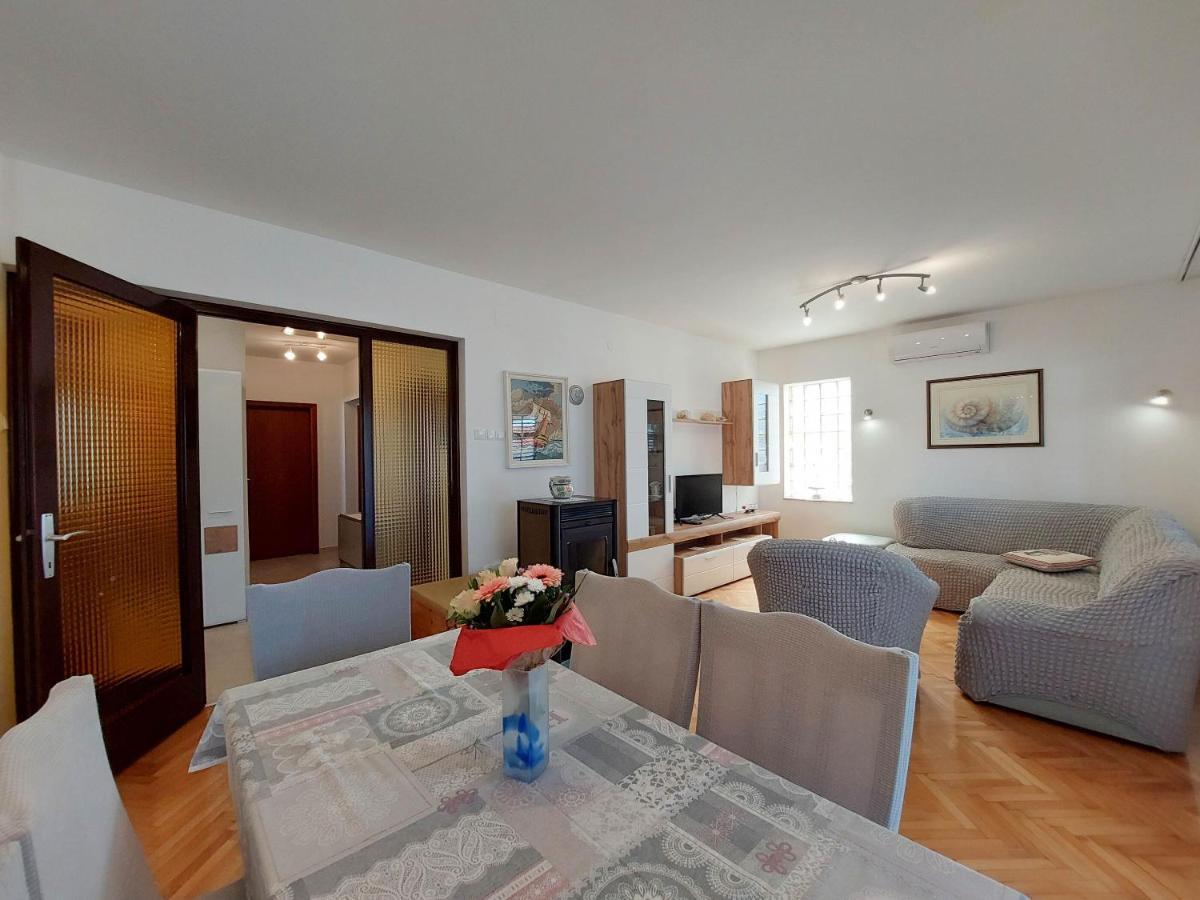 Apartment Neda 普纳特 外观 照片