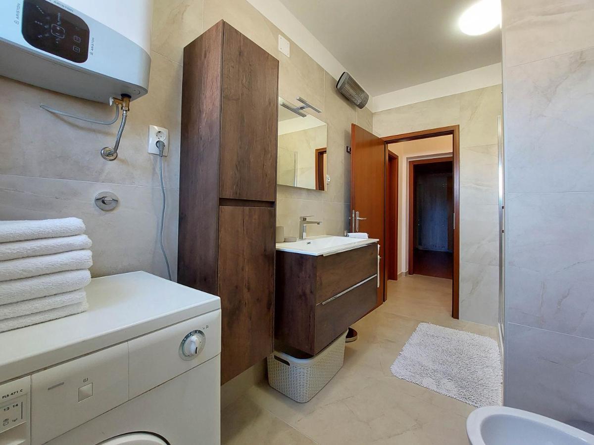 Apartment Neda 普纳特 外观 照片