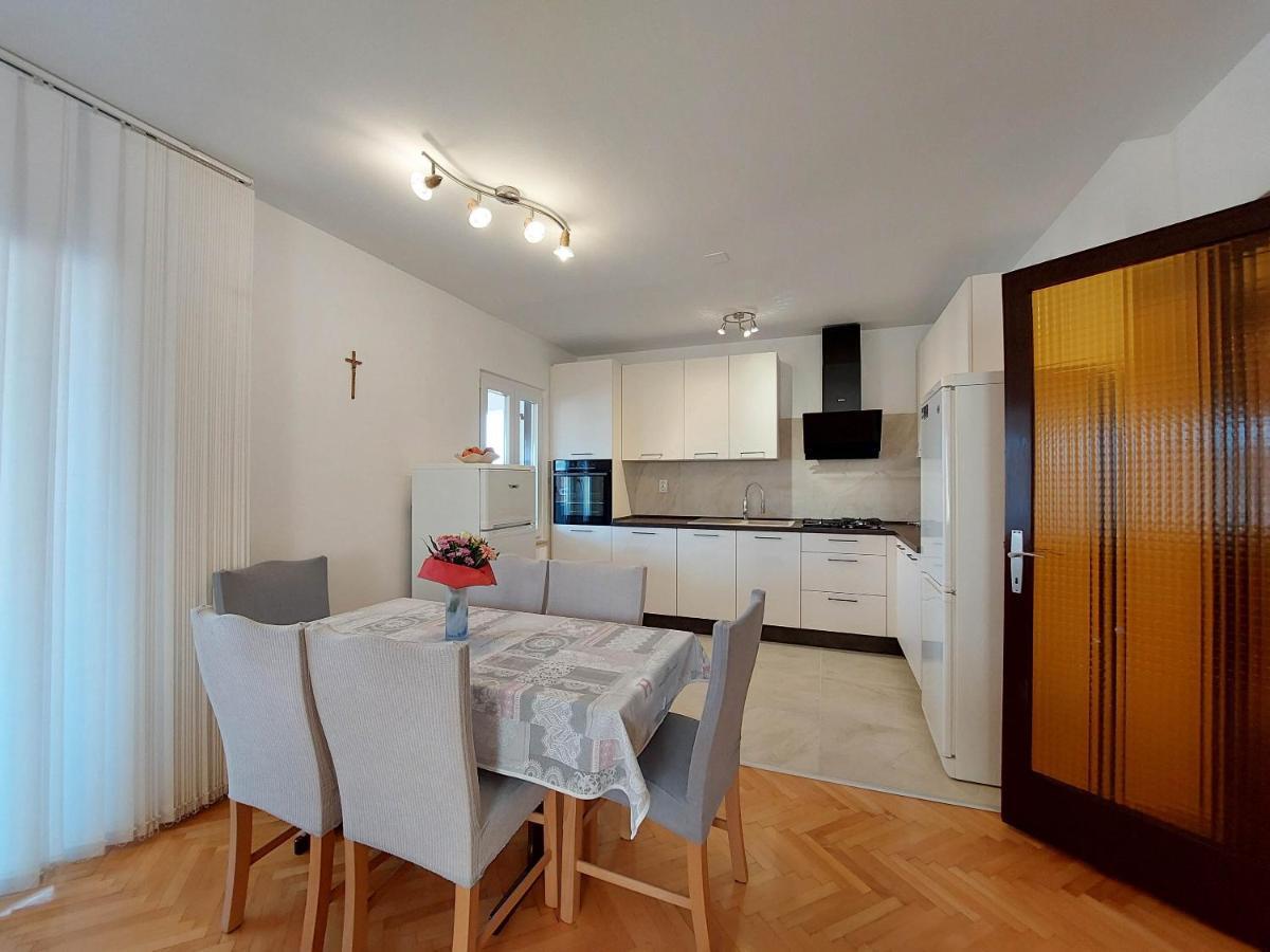 Apartment Neda 普纳特 外观 照片