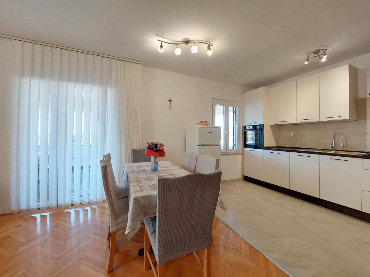 Apartment Neda 普纳特 外观 照片