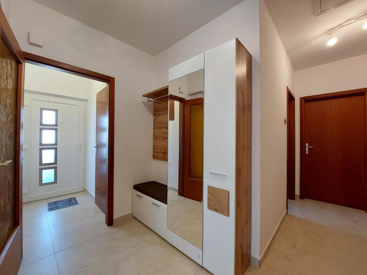 Apartment Neda 普纳特 外观 照片